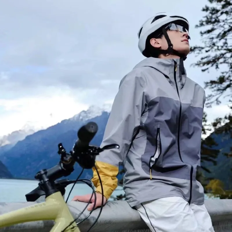 Outdoor Adventure Windbreaker - Uniwersalna kurtka outdoorowa z kapturem i